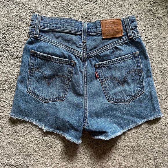 Levi's Ribcage Denim Shorts - Picture 2 of 5